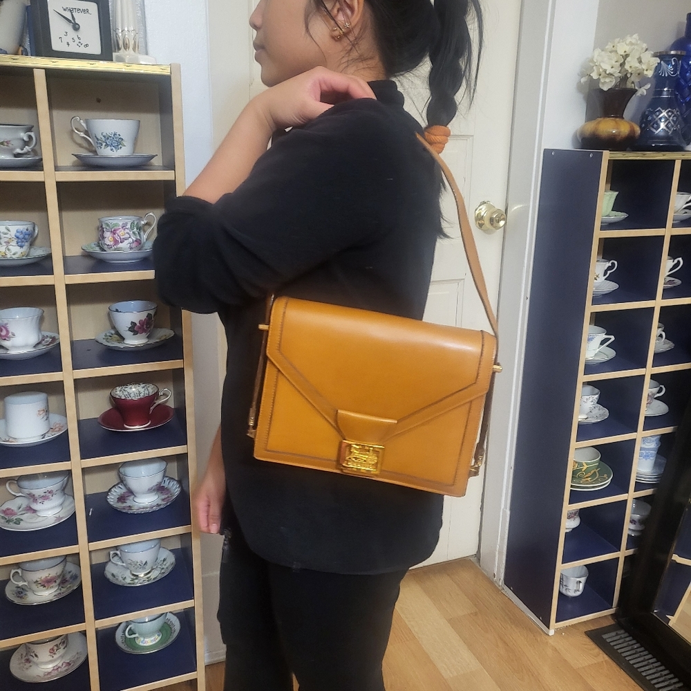 RARE Authentic Vintage Celine  horse carriage shouder bag - Picture 16 of 16